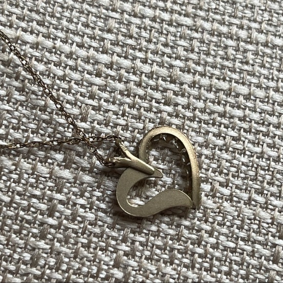 Vintage Gold Plated Rhinestone Heart Pendant Necklace - Picture 2 of 6